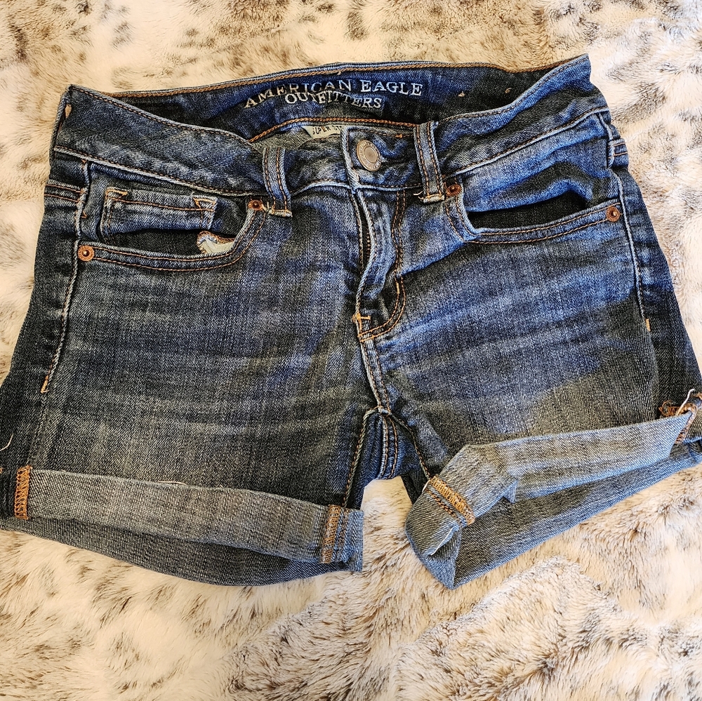 2for$20 American Eagle Midi Shorts